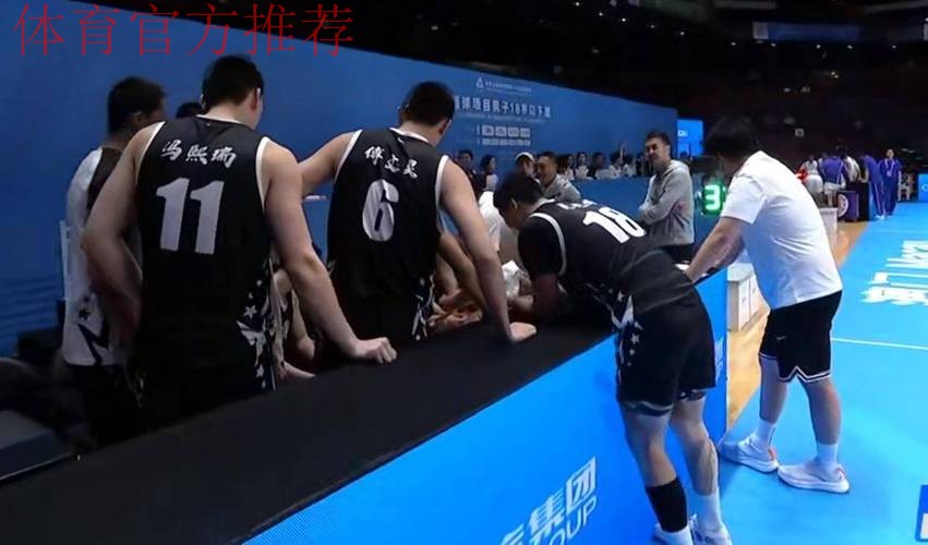 终于来了！广东队“全能内线”打爆所有对手，杜锋亲自保驾护航！