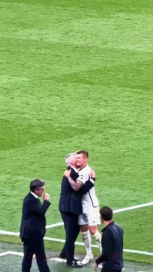 安帅:即使克罗斯不上场 他也是不可替代的 安帅:即使克罗斯不上场 他也是不可替代的